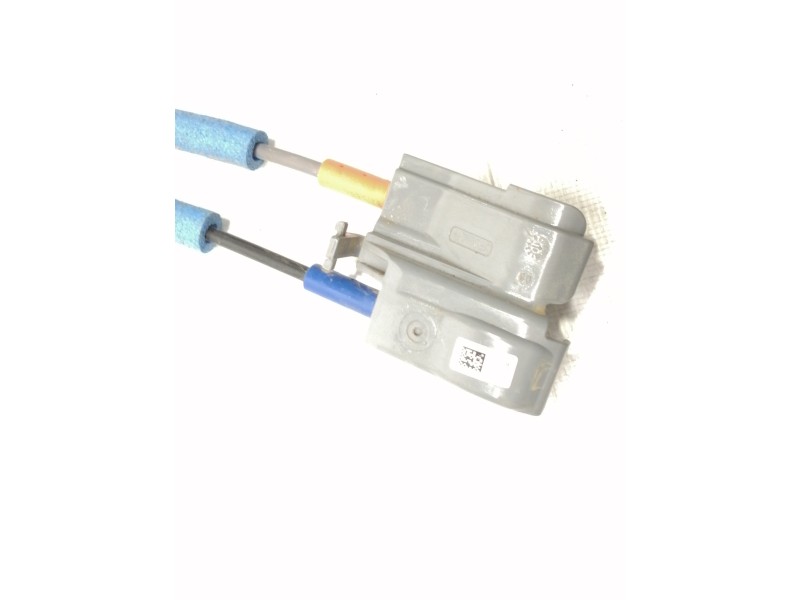 Recambio de cerradura puerta delantera derecha para hyundai kona sle 2wd referencia OEM IAM 81320J9010  