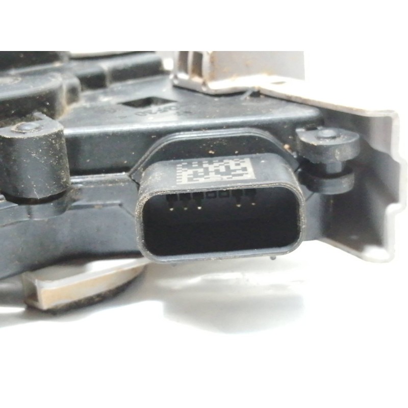 Recambio de cerradura puerta trasera derecha para hyundai kona sle 2wd referencia OEM IAM 81420J9000  