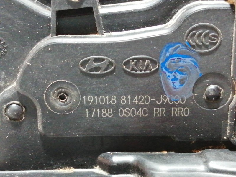 Recambio de cerradura puerta trasera derecha para hyundai kona sle 2wd referencia OEM IAM 81420J9000  