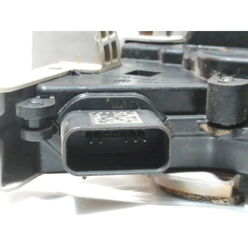 Recambio de cerradura puerta trasera izquierda para hyundai kona sle 2wd referencia OEM IAM 81410J9000  