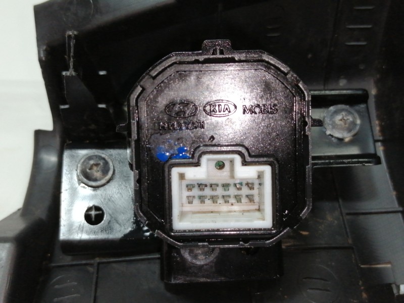 Recambio de conmutador de arranque para hyundai kona sle 2wd referencia OEM IAM 93500J9000  