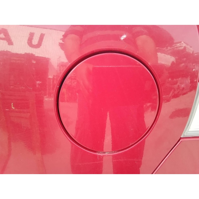 Recambio de tapa exterior combustible para toyota yaris 1.0 cat referencia OEM IAM   