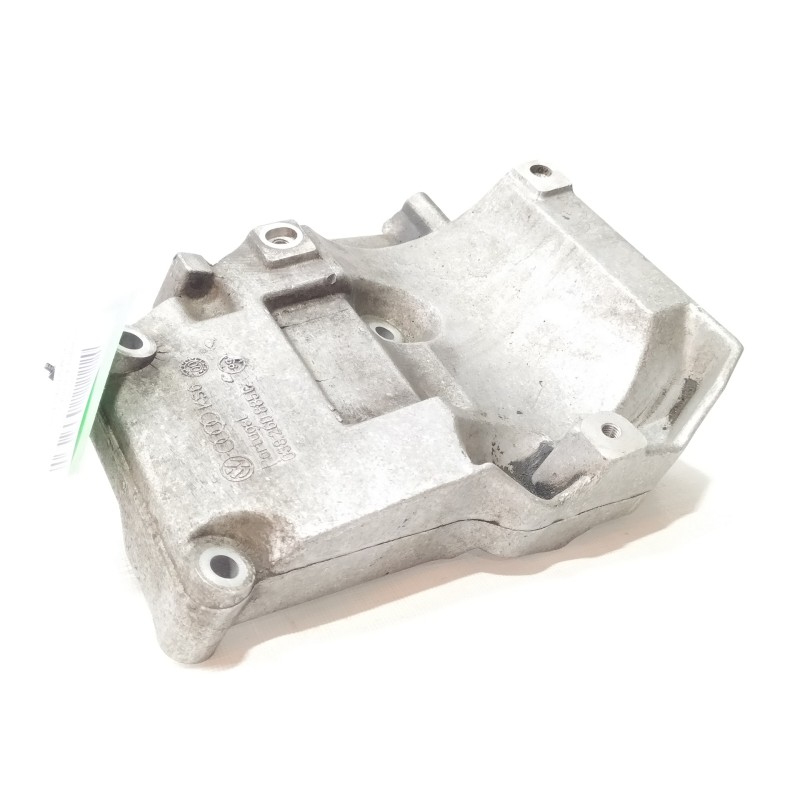 Recambio de soporte alternador para volkswagen passat berlina (3b3) comfortline referencia OEM IAM 038260885C  