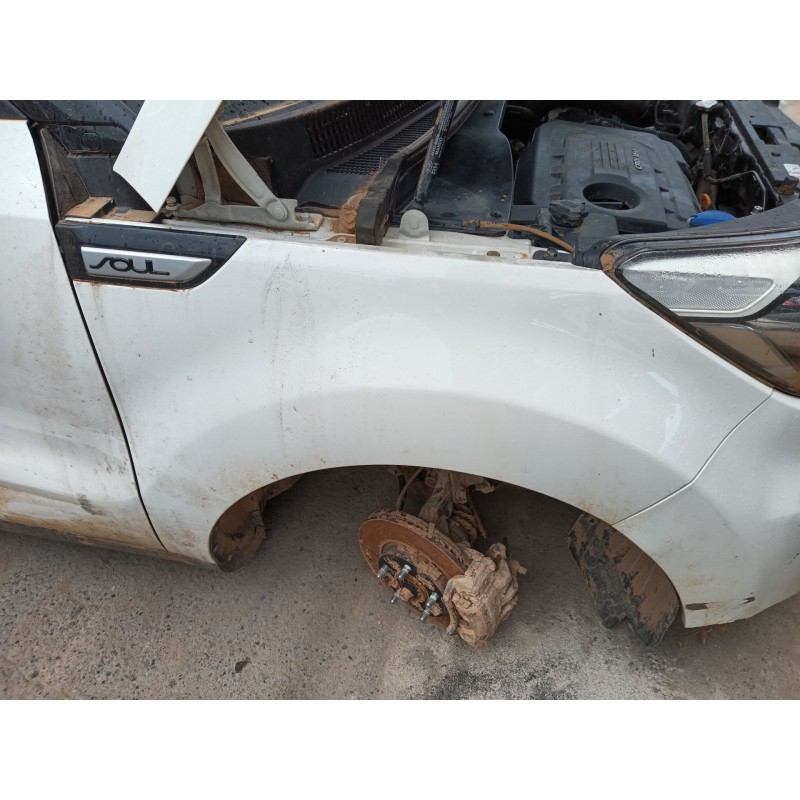 Recambio de aleta delantera derecha para kia soul ii (ps) 1.6 crdi 136 referencia OEM IAM   