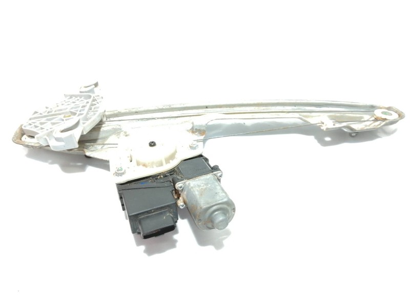 Recambio de elevalunas delantero izquierdo para hyundai kona sle 2wd referencia OEM IAM 82450J9010  