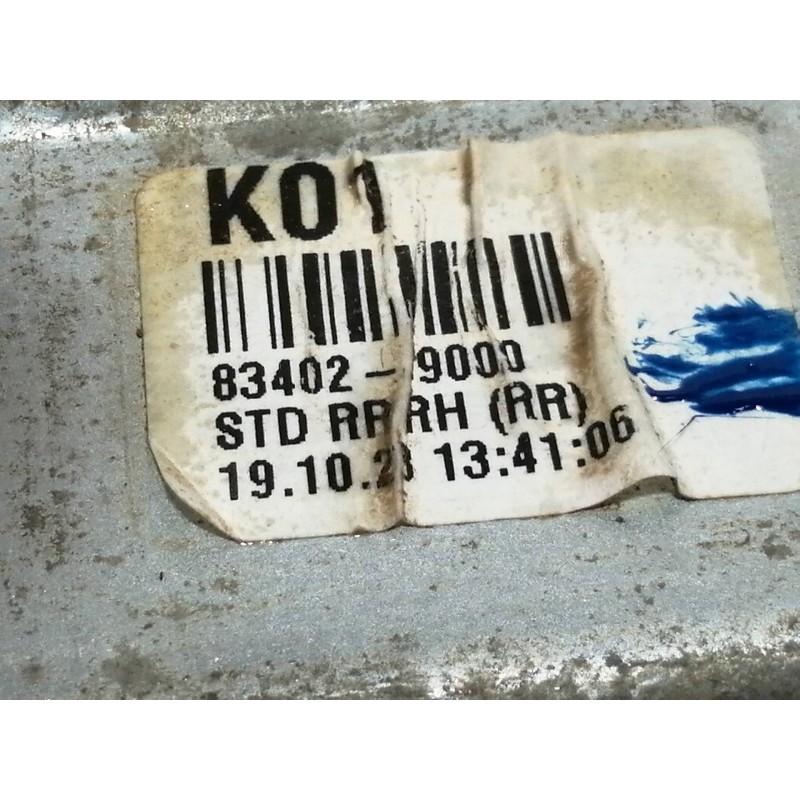 Recambio de elevalunas trasero derecho para hyundai kona sle 2wd referencia OEM IAM 82450J9000  