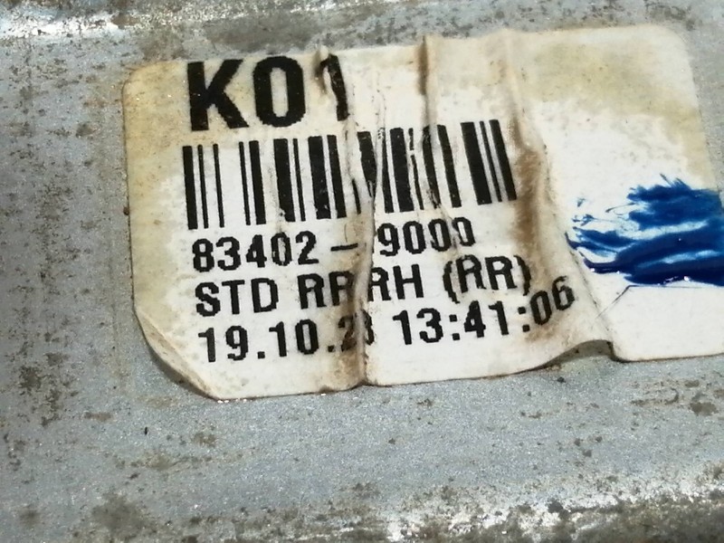 Recambio de elevalunas trasero derecho para hyundai kona sle 2wd referencia OEM IAM 82450J9000  