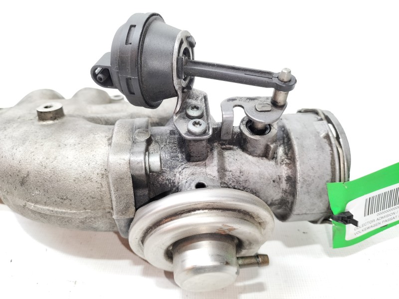 Recambio de colector admision para volkswagen passat berlina (3b3) comfortline referencia OEM IAM 038129713AJ  
