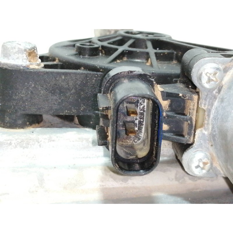 Recambio de elevalunas trasero izquierdo para hyundai kona sle 2wd referencia OEM IAM 82460J9000  