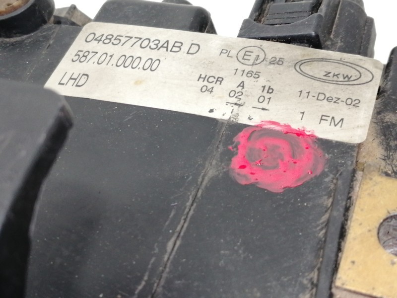 Recambio de faro izquierdo para chrysler voyager (rg) 2.5 crd cat referencia OEM IAM 04857703AB  