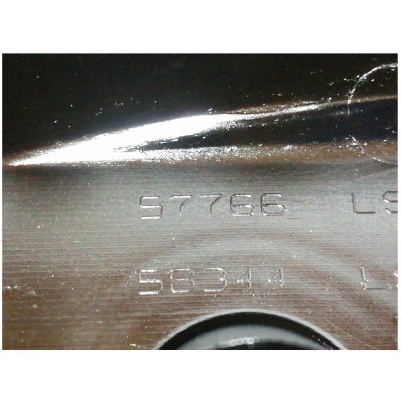 Recambio de tapa balancines para bmw serie 3 touring (e91) 318i referencia OEM IAM 57766  