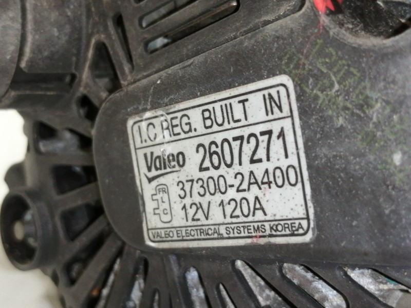 Recambio de alternador para hyundai i20 style referencia OEM IAM 373002A400  