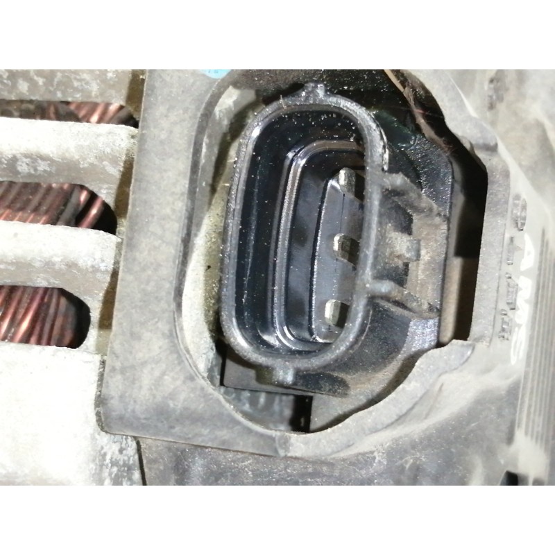 Recambio de alternador para hyundai i20 style referencia OEM IAM 373002A400  