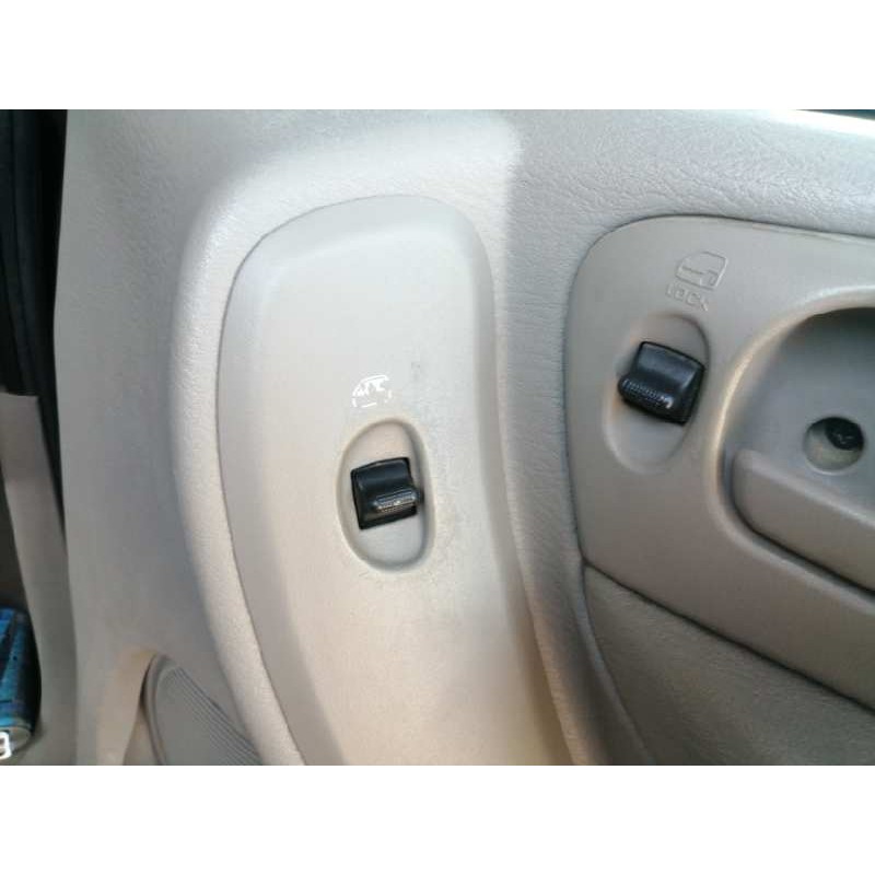 Recambio de mando elevalunas delantero derecho para chrysler voyager (rg) 2.5 crd cat referencia OEM IAM   