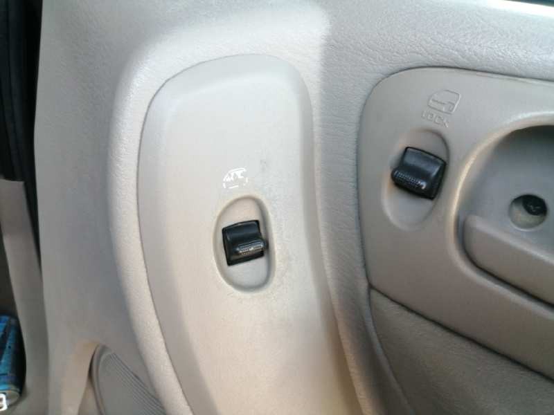 Recambio de mando elevalunas delantero derecho para chrysler voyager (rg) 2.5 crd cat referencia OEM IAM   