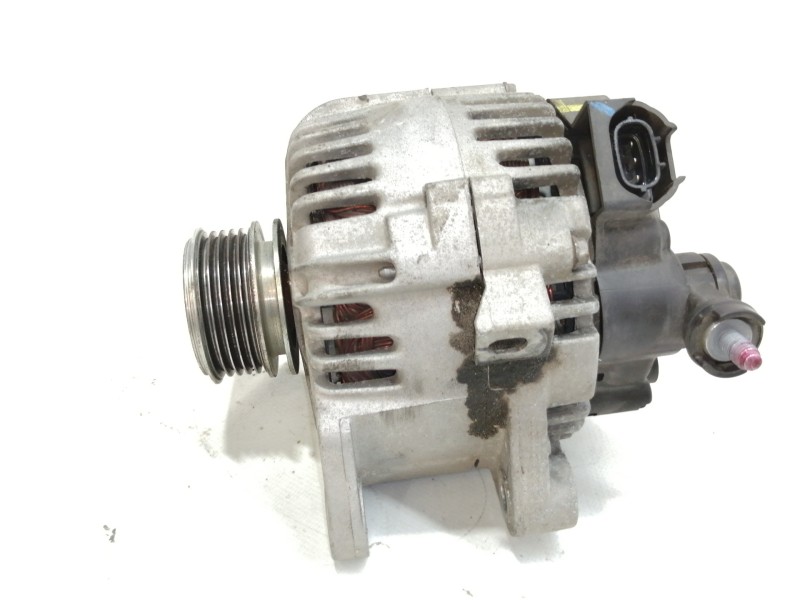 Recambio de alternador para hyundai i20 style referencia OEM IAM 373002A400  