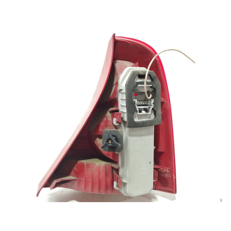 Recambio de piloto trasero izquierdo para renault clio ii fase ii (b/cb0) authentique confort referencia OEM IAM 8200071413  