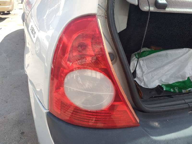 Recambio de piloto trasero izquierdo para renault clio ii fase ii (b/cb0) authentique confort referencia OEM IAM 8200071413  