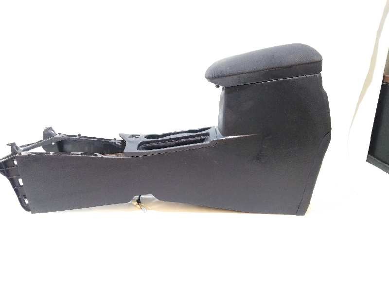 Recambio de apoyabrazos central para toyota auris active referencia OEM IAM   