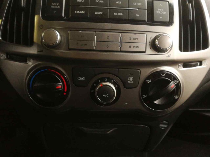 Recambio de mando calefaccion / aire acondicionado para hyundai i20 style referencia OEM IAM 972504P560 C329KPCAB 972504PXXX