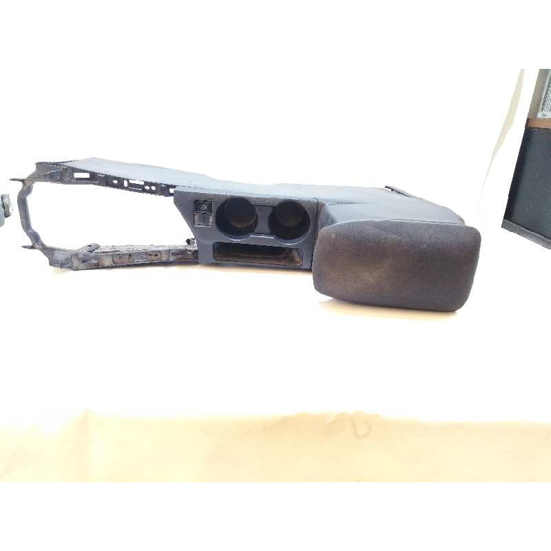 Recambio de apoyabrazos central para toyota auris active referencia OEM IAM   