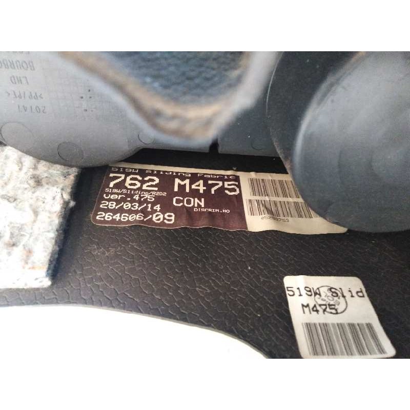 Recambio de apoyabrazos central para toyota auris active referencia OEM IAM   