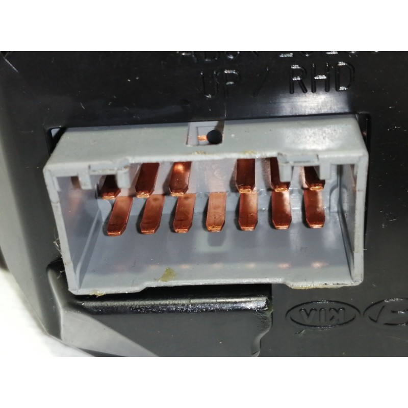 Recambio de mando limpia para hyundai i20 style referencia OEM IAM 202008910  