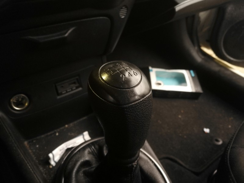 Recambio de palanca cambio para hyundai i20 style referencia OEM IAM 437001J000  