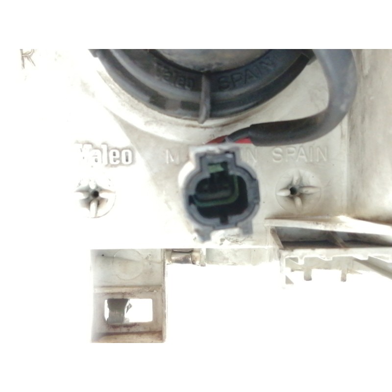 Recambio de faro derecho para nissan serena (c23m) 2.3 lx diesel referencia OEM IAM   