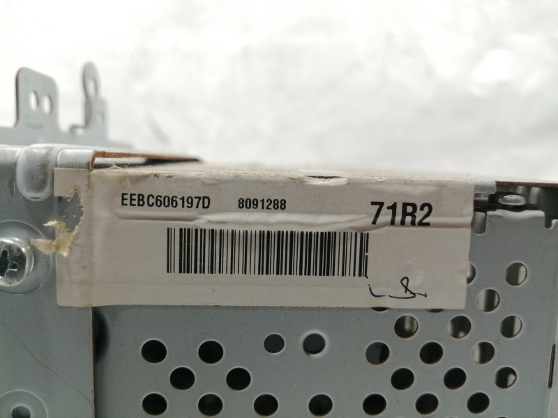 Recambio de sistema audio / radio cd para hyundai i20 style referencia OEM IAM 961211J252 EEBC606197D 8091288
