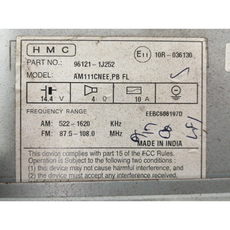 Recambio de sistema audio / radio cd para hyundai i20 style referencia OEM IAM 961211J252 EEBC606197D 8091288