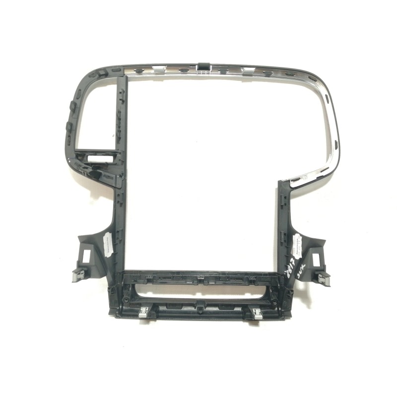 Recambio de moldura para renault megane iv berlina 5p experience referencia OEM IAM 1674229X  