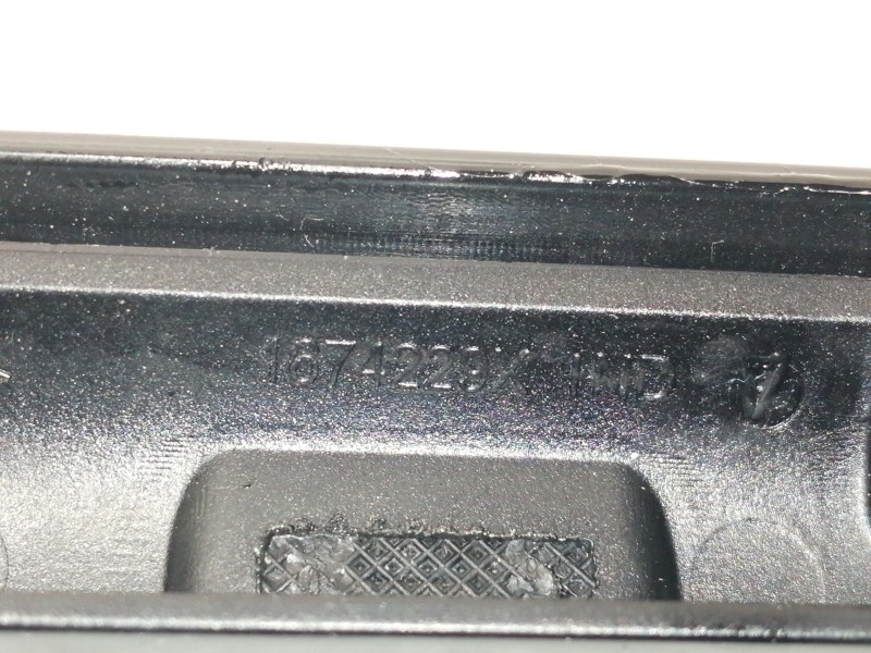 Recambio de moldura para renault megane iv berlina 5p experience referencia OEM IAM 1674229X  