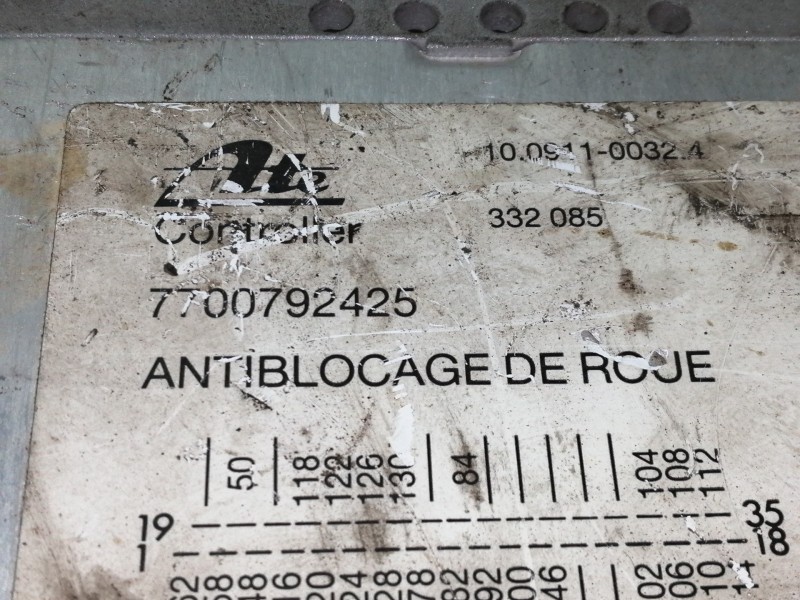 Recambio de centralita abs para renault 21 berlina (b/l48) referencia OEM IAM 7700792425  