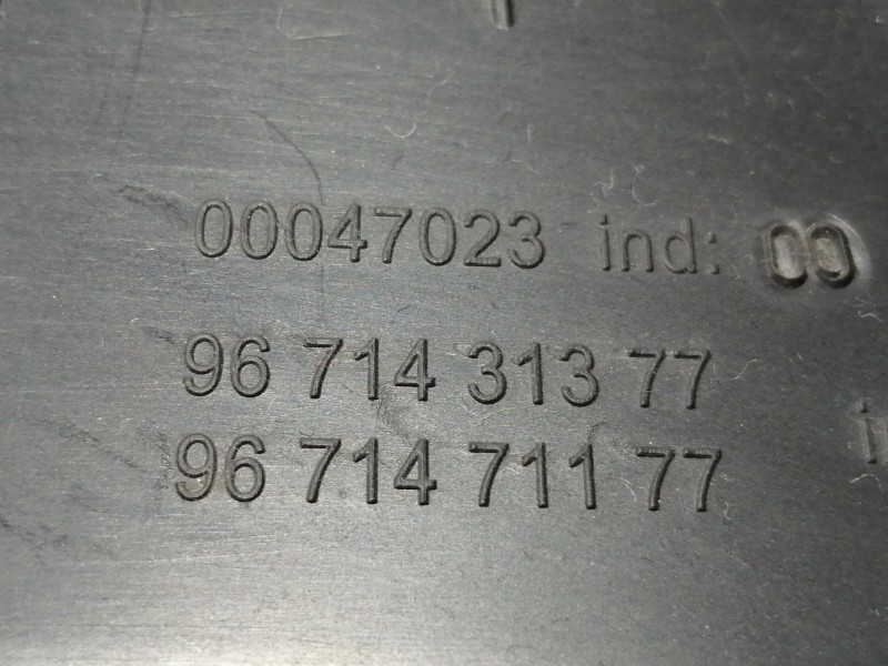 Recambio de guantera para citroën c4 lim. feel referencia OEM IAM 00047023 9671431377 9671471177
