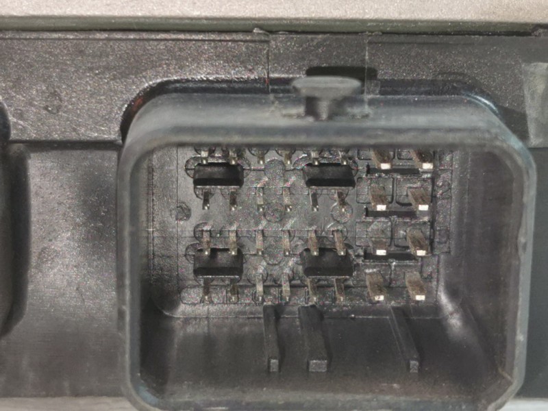 Recambio de centralita motor uce para dacia logan express ambiance referencia OEM IAM 8200513113  