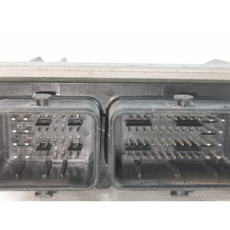 Recambio de centralita motor uce para dacia logan express ambiance referencia OEM IAM 8200513113  