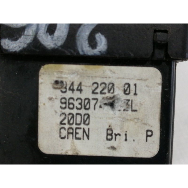 Recambio de mando luces para peugeot 206 berlina 1.9 diesel referencia OEM IAM 94422001  