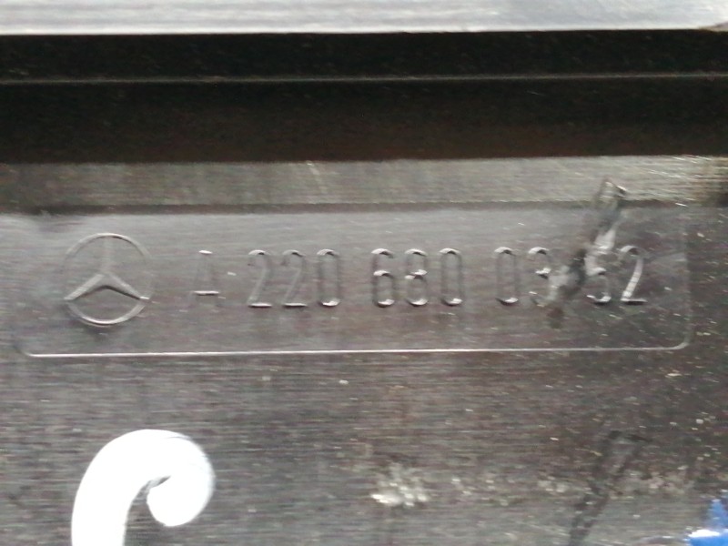 Recambio de moldura para mercedes-benz clase s (w220) berlina 55 amg (220.073) referencia OEM IAM A2206800352  