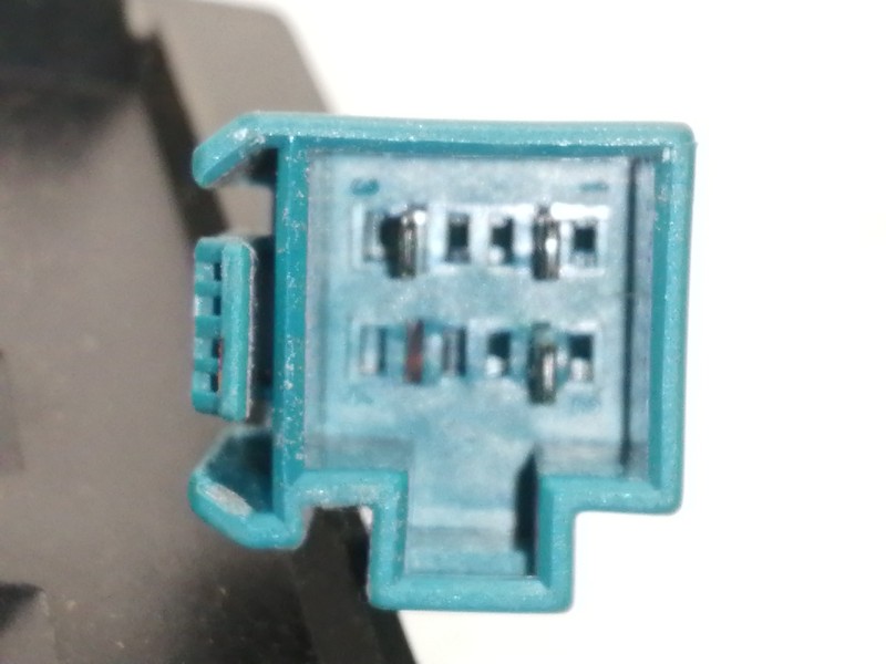 Recambio de cenicero para mercedes-benz clase s (w220) berlina 55 amg (220.073) referencia OEM IAM A2206800252  