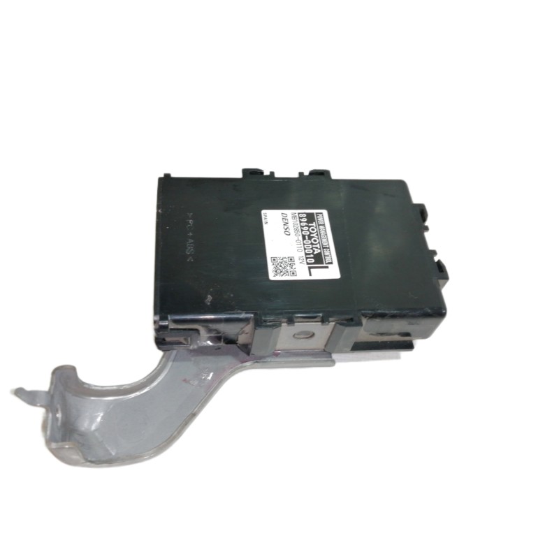 Recambio de centralita abs para toyota yaris 1.0 cat referencia OEM IAM 896900D010  