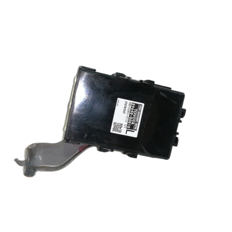 Recambio de centralita abs para toyota yaris 1.0 cat referencia OEM IAM 896900D010  