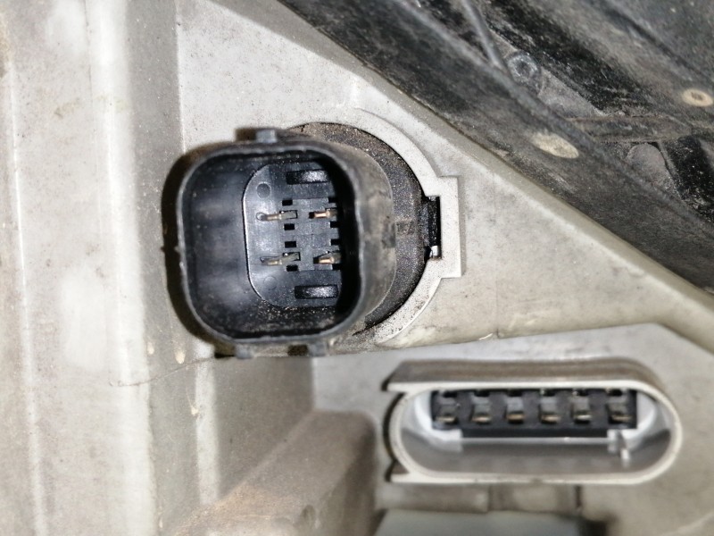 Recambio de faro izquierdo para mercedes-benz clase s (w220) berlina 55 amg (220.073) referencia OEM IAM 0301153271  