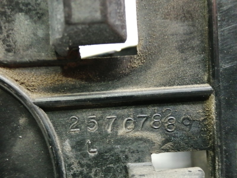 Recambio de maneta interior trasera izquierda para cadillac cts 3.2 elegance referencia OEM IAM 25707889  