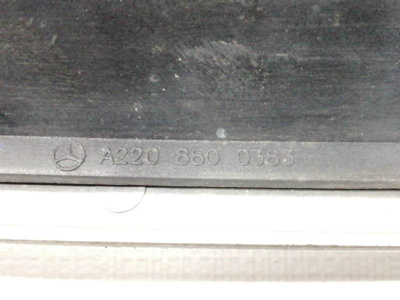 Recambio de rejilla delantera para mercedes-benz clase s (w220) berlina 55 amg (220.073) referencia OEM IAM A2208800383  