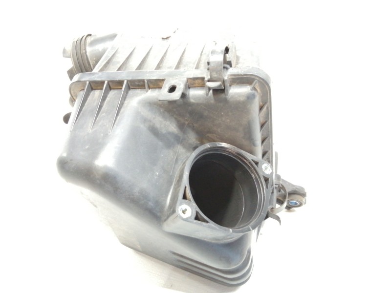 Recambio de filtro aire para kia cee´d emotion referencia OEM IAM 281002H200  