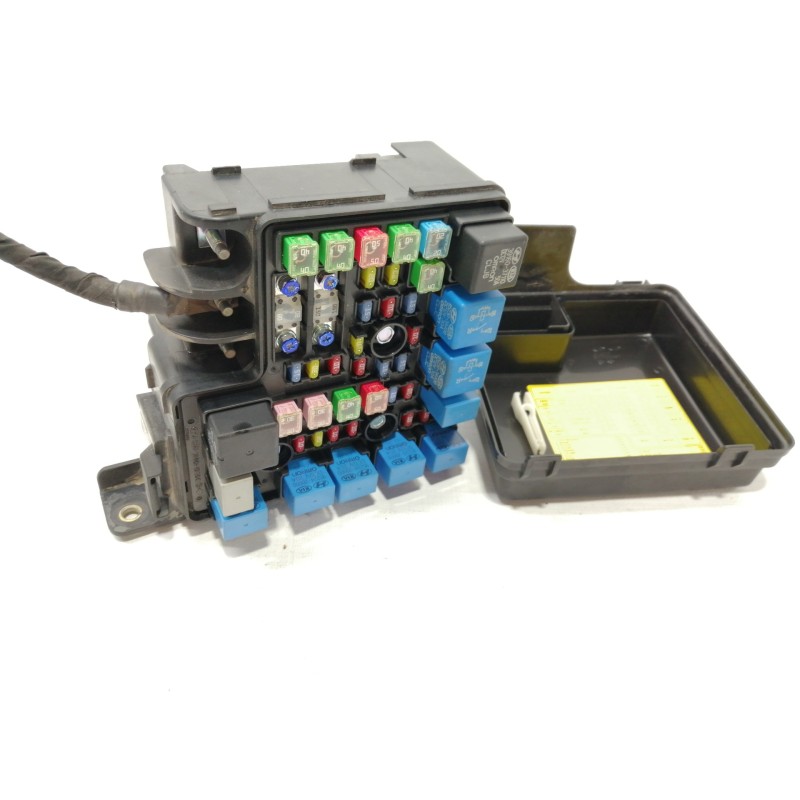 Recambio de caja reles / fusibles para kia cee´d emotion referencia OEM IAM 3916025000  