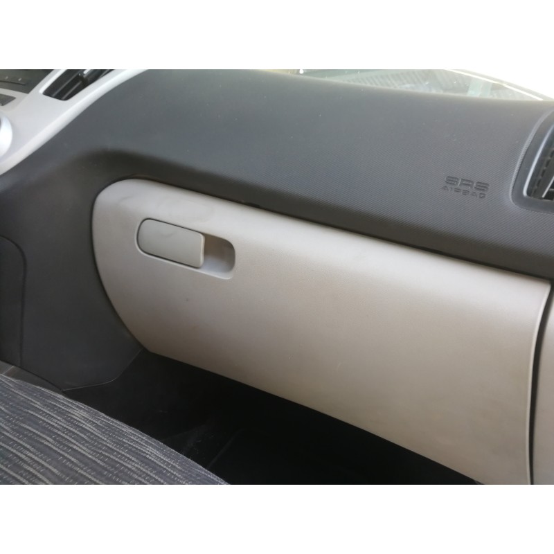 Recambio de guantera para kia cee´d emotion referencia OEM IAM 847601H000  