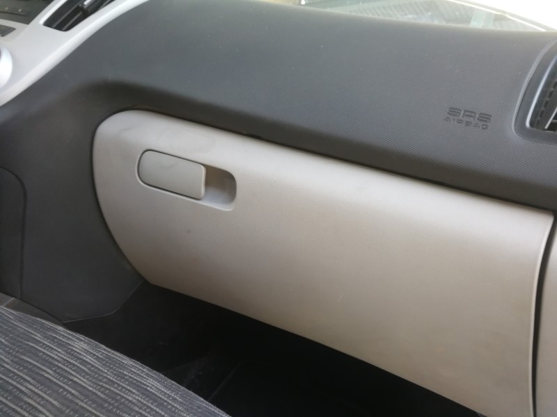 Recambio de guantera para kia cee´d emotion referencia OEM IAM 847601H000  