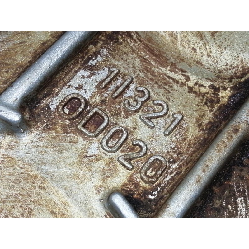 Recambio de tapa distribucion para toyota avensis berlina (t 22) 1.6 terra (4-ptas.) referencia OEM IAM 113210D020  